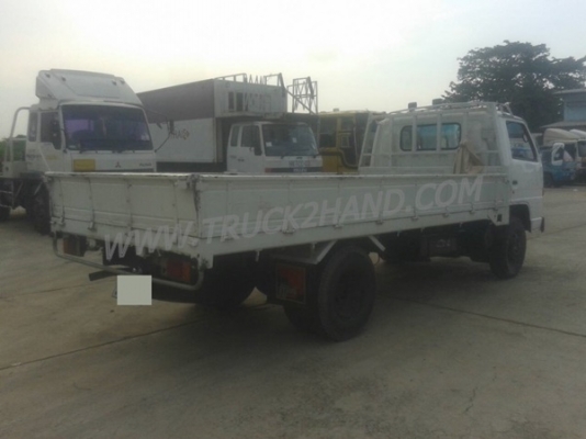 ISUZU  NPR 6 ล้อ กระบะบรรทุก 110 แรงม้า 4 สูบ