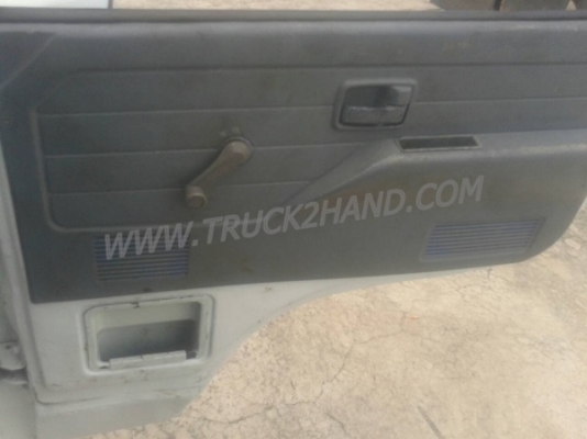 ISUZU  NPR 6 ล้อ กระบะบรรทุก 110 แรงม้า 4 สูบ