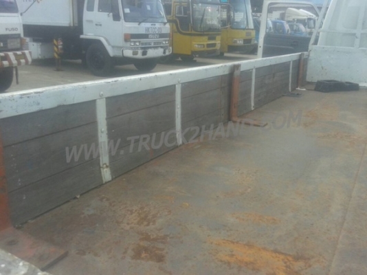 ISUZU  NPR 6 ล้อ กระบะบรรทุก 110 แรงม้า 4 สูบ