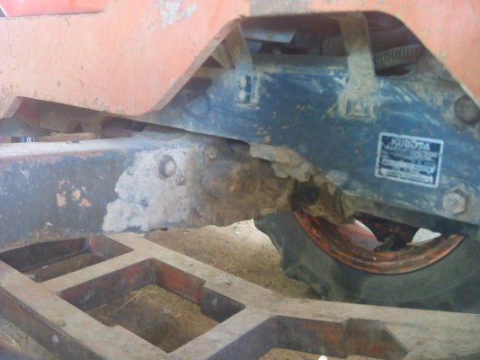 ขายรถไถ KUBOTA  M 9000 2เพลา ปี 50 90 แรง อุปกรณ์ ผานหน้าหลัง