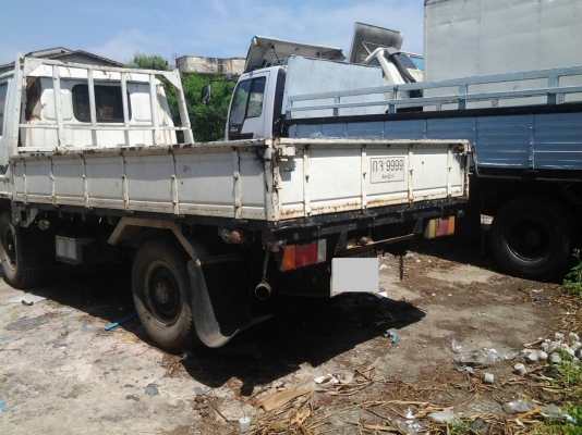 ขาย รถบรรทุก ISUZU 4 ล้อ
