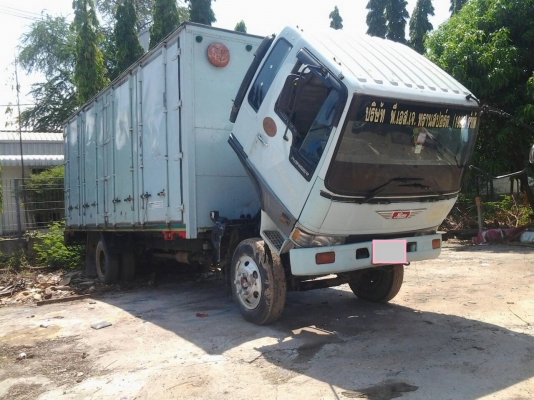 ขาย รถบรรทุก 6 ล้อ HINO 195 แรง ยาว 7.3 เมตร