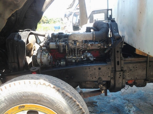 ขาย รถบรรทุก 6 ล้อ HINO 195 แรง ยาว 7.3 เมตร