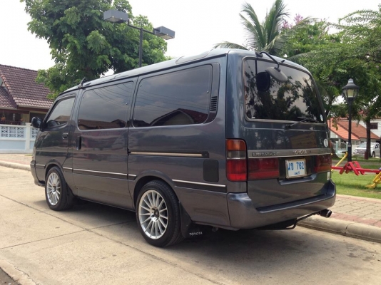 HIACE SUPER CUSTOM ตัวนอกเเท้เเต่งเต็มคัน เบนซินLPG เเรง เงียบ นิ่มตัวนอกเเท้