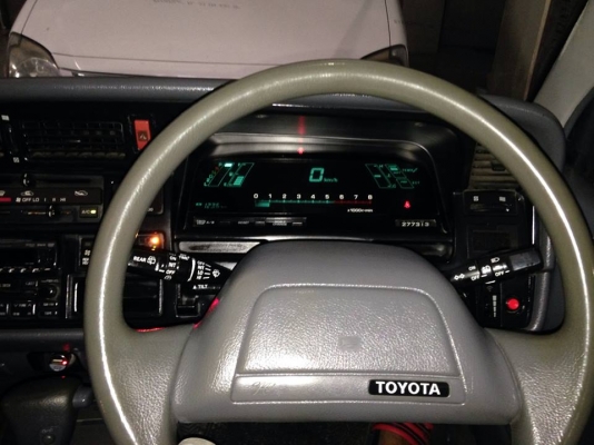 HIACE SUPER CUSTOM ตัวนอกเเท้เเต่งเต็มคัน เบนซินLPG เเรง เงียบ นิ่มตัวนอกเเท้