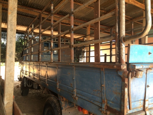 ขายหกล้อ 115 NPR เครื่อง 4BD1 หน้า-หลังFยาง8.25 พ.เวอร์ คัชชีไม่ผุไม่ดามรับประกัน พร้อมใช้ เอกสารพร้อมโอน ภาษีไม่ขาด