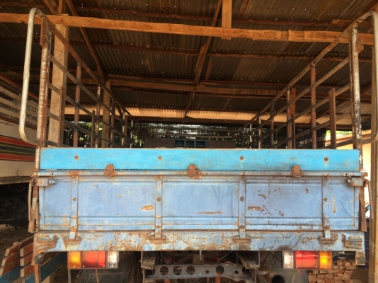 ขายหกล้อ 115 NPR เครื่อง 4BD1 หน้า-หลังFยาง8.25 พ.เวอร์ คัชชีไม่ผุไม่ดามรับประกัน พร้อมใช้ เอกสารพร้อมโอน ภาษีไม่ขาด