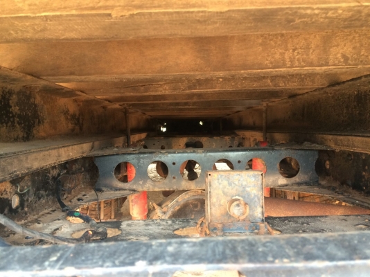 ขายหกล้อ 115 NPR เครื่อง 4BD1 หน้า-หลังFยาง8.25 พ.เวอร์ คัชชีไม่ผุไม่ดามรับประกัน พร้อมใช้ เอกสารพร้อมโอน ภาษีไม่ขาด