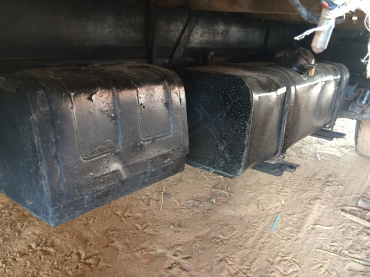 ขายหกล้อ 115 NPR เครื่อง 4BD1 หน้า-หลังFยาง8.25 พ.เวอร์ คัชชีไม่ผุไม่ดามรับประกัน พร้อมใช้ เอกสารพร้อมโอน ภาษีไม่ขาด