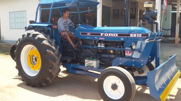 ขายรถไถฟรอ์ด6600แรง T5ตัวใหญ่ พร้อมไช้งานรถอยู่วังบัว คลองขลุง กำแพงเพชร  ราคา388000บาท  มีไบมีดหน้าหนึ่งอันผานชี1ชุดพร้อมทะเบียน สนใจสอบุถามได้ที่081 3655997 อ๋าพร  พาเจริญ  ราคาต่อรองได้อีกนะครับ