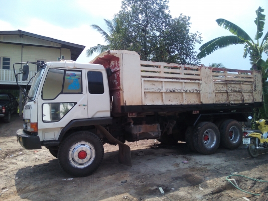 ขายสิบล้อสองเพลาดั้มสวยkcโคราชราคา 820000คัชซีสวยมาก