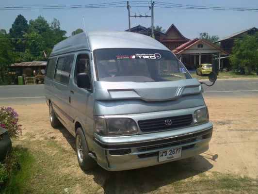 ขายครับ  รถตู้หัวจรวด หลังคาสูง  ปี2545  เครื่อง 3L พวงมาลัยพาเวอร์  เอกสารพร้อมโอน    รถไม่เคยชน   แต่เคยเก็บสี มาแล้ว