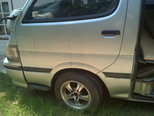 ขายครับ รถตู้หัวจรวด หลังคาสูง ปี2545 เครื่อง 3L พวงมาลัยพาเวอร์ เอกสารพร้อมโอน รถไม่เคยชน แต่เคยเก็บสี มาแล้ว ขายครับ รถตู้หัวจรวด หลังคาสูง ปี2545 เครื่อง 3L พวงมาลัยพาเวอร์ เอกสารพร้อมโอน รถไม่เคยชน แต่เคยเก็บสี มาแล้ว