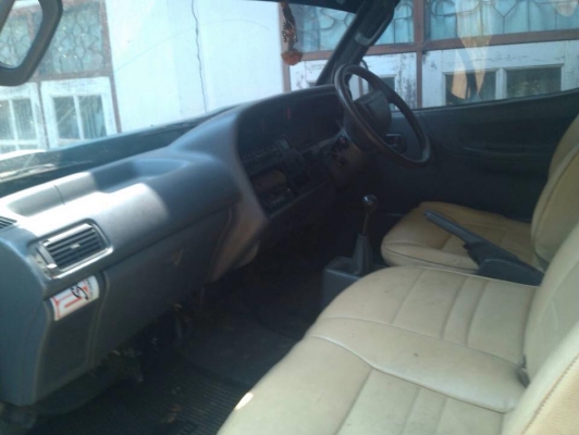 ขายครับ รถตู้หัวจรวด หลังคาสูง ปี2545 เครื่อง 3L พวงมาลัยพาเวอร์ เอกสารพร้อมโอน รถไม่เคยชน แต่เคยเก็บสี มาแล้ว ขายครับ รถตู้หัวจรวด หลังคาสูง ปี2545 เครื่อง 3L พวงมาลัยพาเวอร์ เอกสารพร้อมโอน รถไม่เคยชน แต่เคยเก็บสี มาแล้ว