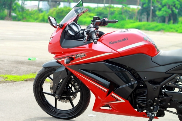 Ninja250 ถูกๆเดิมๆสดใหม่เครื่องดีมากคุณภาพคับแก้ว ครับ