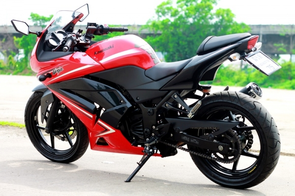 Ninja250 ถูกๆเดิมๆสดใหม่เครื่องดีมากคุณภาพคับแก้ว ครับ