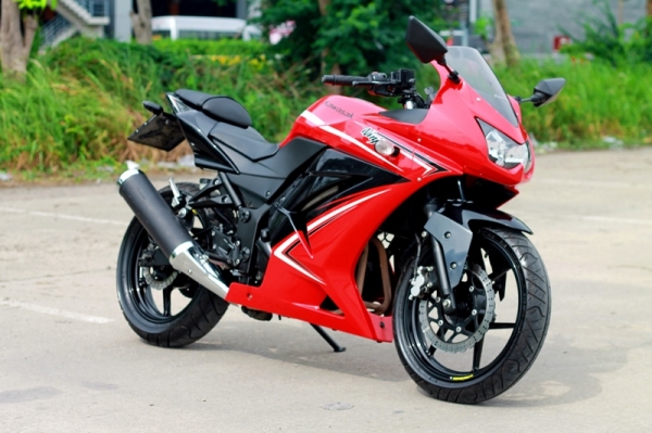 Ninja250 ถูกๆเดิมๆสดใหม่เครื่องดีมากคุณภาพคับแก้ว ครับ