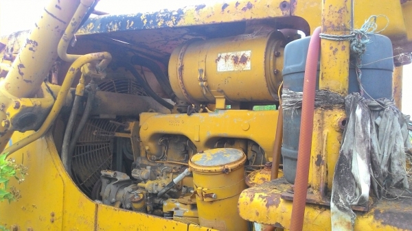 รถไถตีนตะขาบ KOMATSU D85 รถไถตีนตะขาบ KOMATSU D85