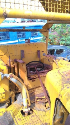รถไถตีนตะขาบ KOMATSU D85 รถไถตีนตะขาบ KOMATSU D85
