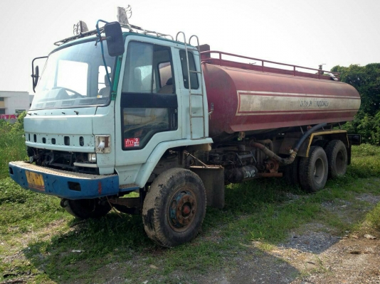 10ล้อบรรทุกน้ำ2เพลา200แรงISUZUจัมโบ้..คัสซี3421306..เครื่อง6SD1-600061..รถสภาพดีเล่มพร้อม..