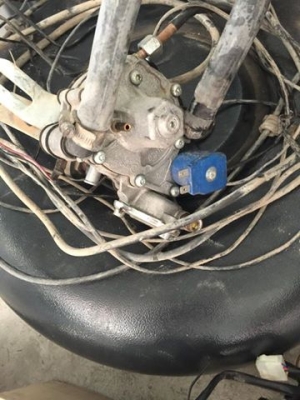 ขายถังแก๊สโดนัดพร้อมอุปกรหัวฉีด4หัวหม้อต้มยังไหม่