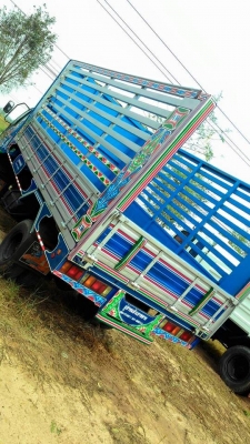 ฝากขาย 6 ล้อ  ดั้มเกษตร