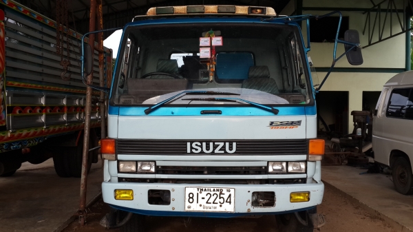 ขาย ISUZU FTR เครื่อง 160 แรง ยาว 6.40 เมตร ยาง 900 ราคา 450000