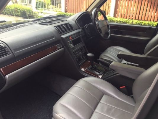 RANGE ROVER 4.6 HSE ตัวท็อปรถมือเดียวไมล์แท้ 98000กม. สวยกริป RANGE ROVER 4.6 HSE ตัวท็อปรถมือเดียวไมล์แท้ 98000กม. สวยกริป