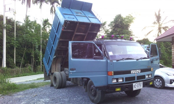 ขายNPR 115 HP ดั๊ม มีสโลว์ท้ายเกียร์