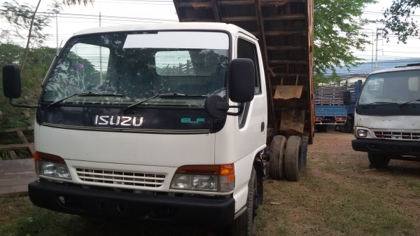 ขายหกล้อดั้มพ์ ISUZU NPR-71L 4HG1-130HP แอร์เย็น เพาเวอร์ เดิมบางคัสซีสวยเอกสารซื้อ-ขายเจ้าของตัวจริง