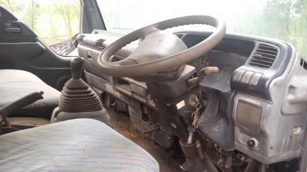 ขายหกล้อดั้มพ์ ISUZU NPR-71L 4HG1-130HP แอร์เย็น เพาเวอร์ เดิมบางคัสซีสวยเอกสารซื้อ-ขายเจ้าของตัวจริง