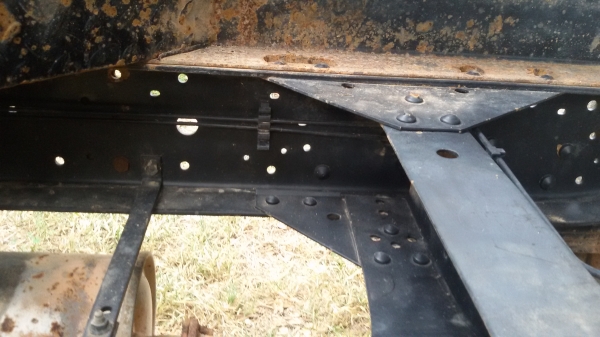 ขายหกล้อดั้มพ์ ISUZU NPR-71L 4HG1-130HP แอร์เย็น เพาเวอร์ เดิมบางคัสซีสวยเอกสารซื้อ-ขายเจ้าของตัวจริง