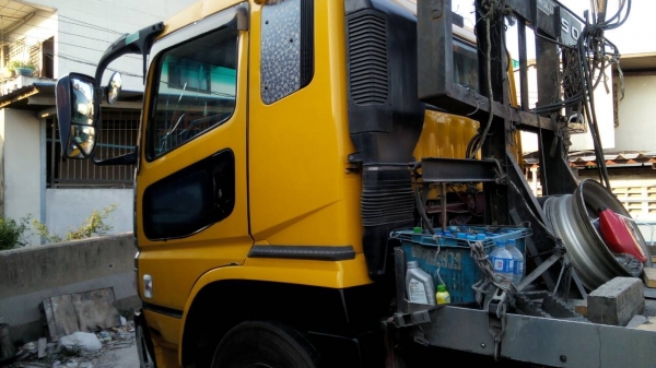 ขายหัวลาก พร้อมหางก้างปลายาว10เมตร ขายหัวลาก พร้อมหางก้างปลายาว10เมตร