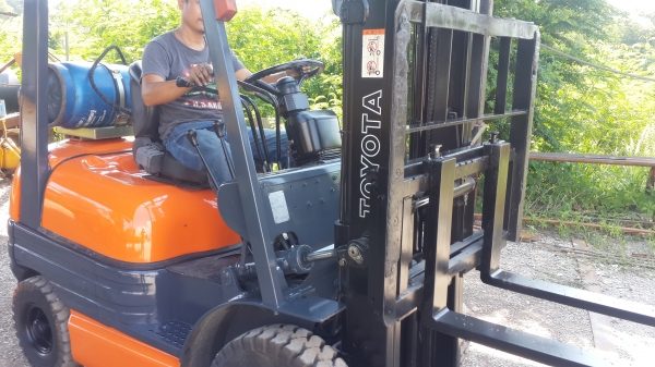 ขายรถยกtoyotaรุ่น6ยก1.5รถนอก..งายาว