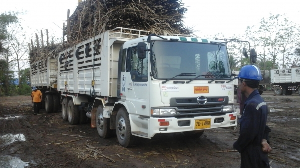 ขายรถ24ล้อโปรเฟียดั้มแม่ลูกเครือง360แรงปี57วิ่งได้87341กิโล