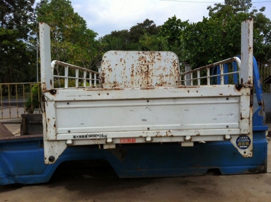 ขายกระบะรถบรรทุก 4 ล้อ เก่านอก