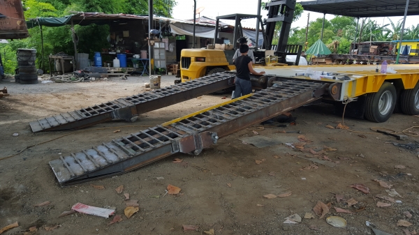 สั่งสร้างได้ครับหางโรเบส...โรเบท......2เพลา.....3เพลา...4เพลา......5เพลา..6เพลา