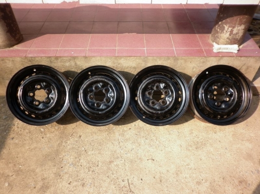 ต้องการขายล้อ VW เเตงโมไฟเลี้ยวบน หรือ TRANSPORTER T3 ต้องการขายล้อ VW เเตงโมไฟเลี้ยวบน หรือ TRANSPORTER T3