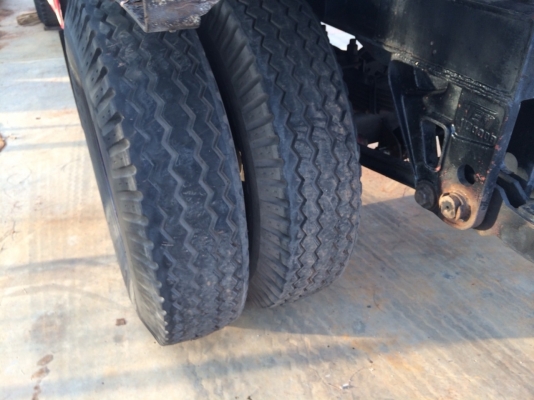 ขายลูกพ่วงไม่ดั้ม อู่พนัส ยาว 6.40เมตร ยางดี คัสซีสวย สภาพพร้อมใช้ กะบะป่าวๆก็มีน่ะคับตามรูป วางฮีโน่มา