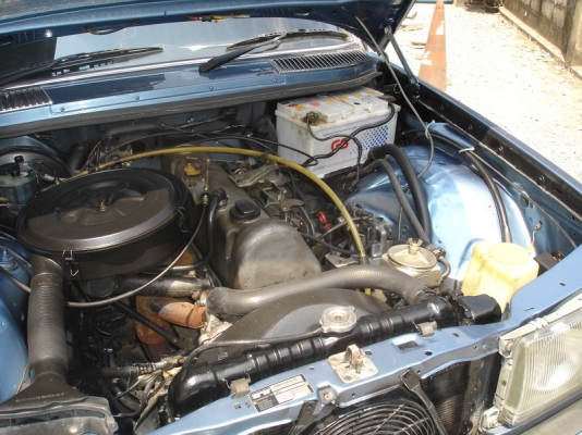 ขายรถยนต์BENZ300DW123ธนบุรีปี1983สภาพเดิมสีใหม่