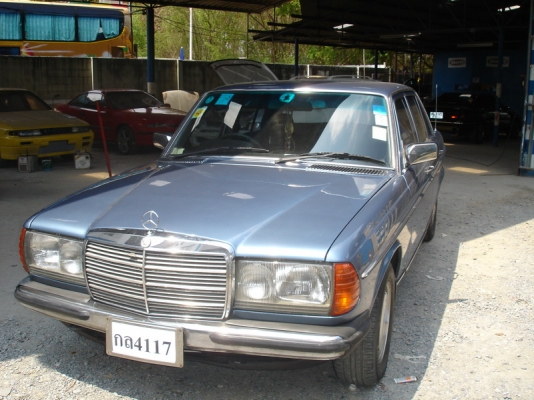 ขายรถยนต์BENZ300DW123ธนบุรีปี1983สภาพเดิมสีใหม่