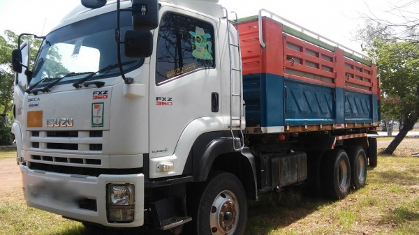 รถอีซูซุ 10 ล้อดั้ม FXZ 360 แรงม้า ปี 54. ( ขายแม่ , ลูก. )    สนใจติดต่อ   081 - 6079515