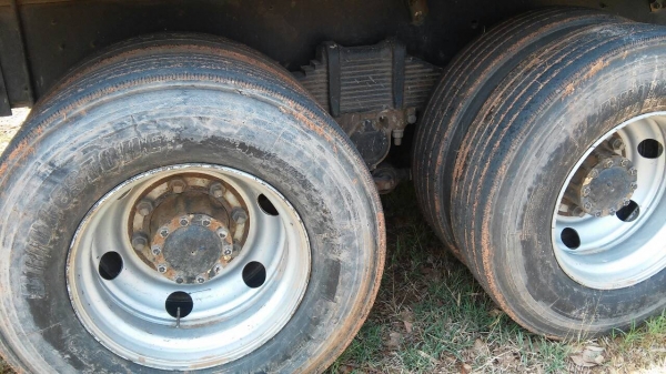 รถอีซูซุ 10 ล้อดั้ม FXZ 360 แรงม้า ปี 54. ( ขายแม่ , ลูก. )    สนใจติดต่อ   081 - 6079515