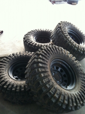 ล้อกระทะพร้อมยาง37x12.5R16