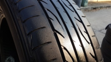 ขายยาง215/60/16 ยาง DUNLOP SP SPORT LM 704 ปี 13 ( 1ชุด ) ขายยาง215/60/16 ยาง DUNLOP SP SPORT LM 704 ปี 13 ( 1ชุด )