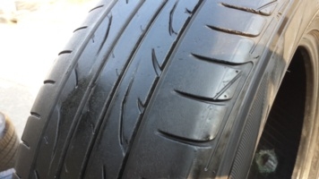 ขายยาง215/60/16 ยาง DUNLOP SP SPORT LM 704 ปี 13 ( 1ชุด ) ขายยาง215/60/16 ยาง DUNLOP SP SPORT LM 704 ปี 13 ( 1ชุด )