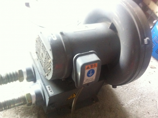 ริงโบลเวอร์ Hitahi นาด 1 แรงม้า แรงดูดแรงอัดเร็วรอบสูง ใข้ไฟได้ตั้งแต่ 220 V