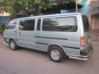 รถตู้ รถตู้