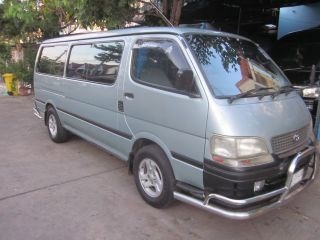 รถตู้ รถตู้