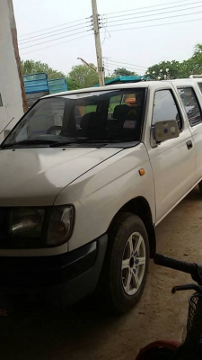 นิสสัน ฟอร์นเทียร์ 4 ประตู ปี 2,xxx